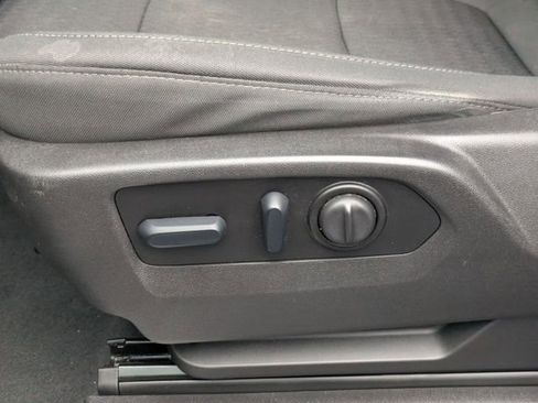 Used 2022 Chevrolet Silverado 3500 LT w/ Convenience Package image 13