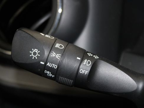 Used 2022 Toyota Tacoma TRD Off-Road w/ Technology Package image 26