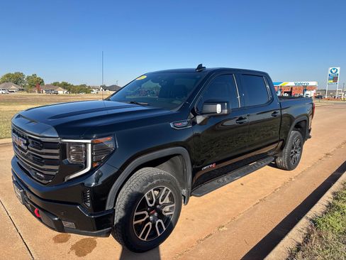 Used 2022 GMC Sierra 1500 AT4 w/ AT4 Premium Package image 7