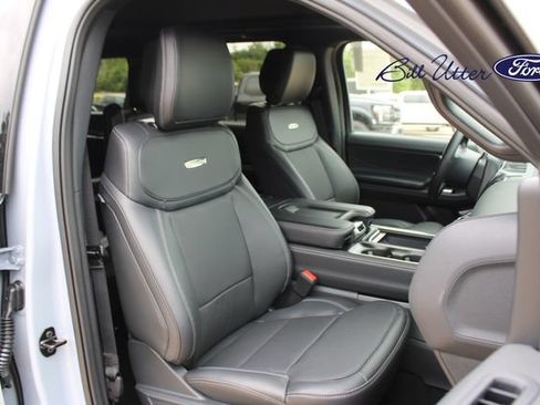 New 2026 Ford Expedition Max Platinum w/ Stealth Appearance Package AWD/4WD image 7