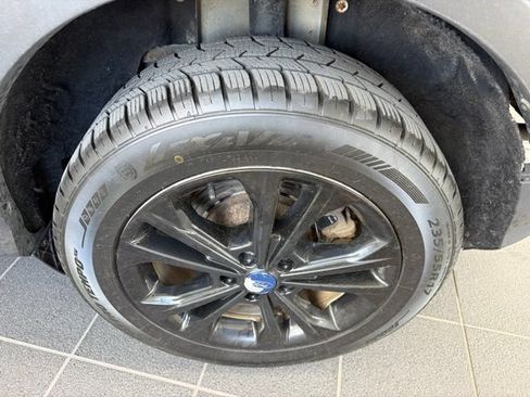 Used 2017 Ford Escape SE FWD image 6