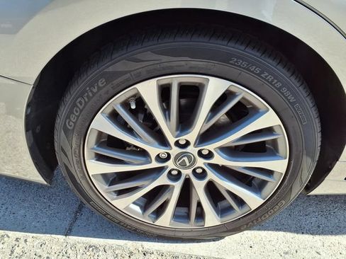 Used 2020 Lexus ES 350 w/ Premium Package FWD image 22