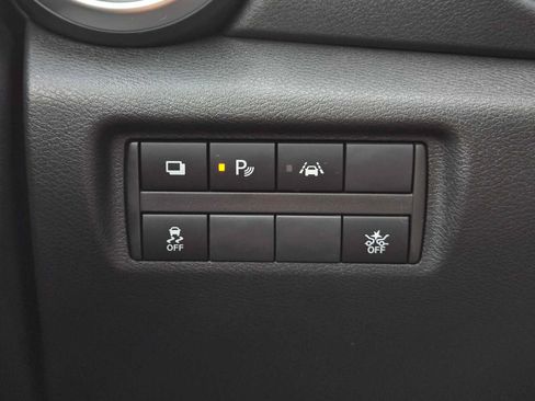 Used 2025 Nissan Versa S w/ Trunk Package FWD image 29