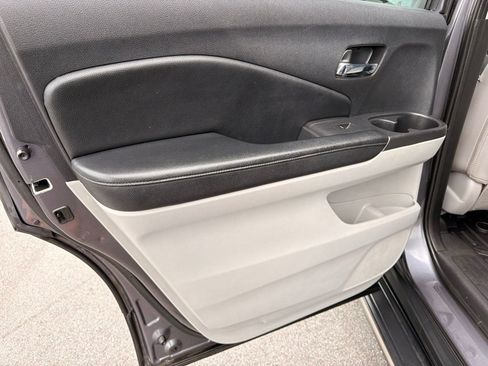 Used 2018 Honda Pilot EX-L image 12