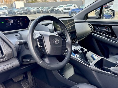 Used 2023 Toyota bZ4X AWD image 19