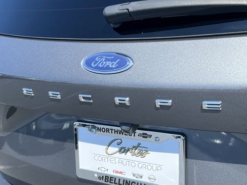 Used 2025 Ford Escape ST-Line Select AWD/4WD image 8