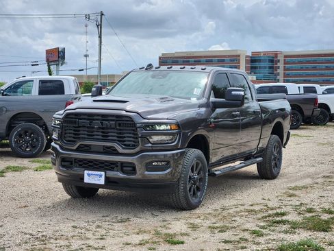 New 2026 RAM 2500 Tradesman AWD/4WD image 2