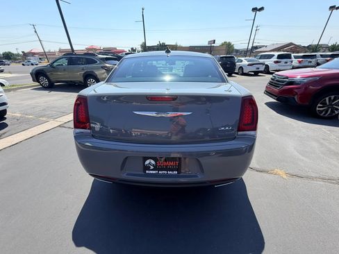 Used 2019 Chrysler 300 S AWD/4WD image 5