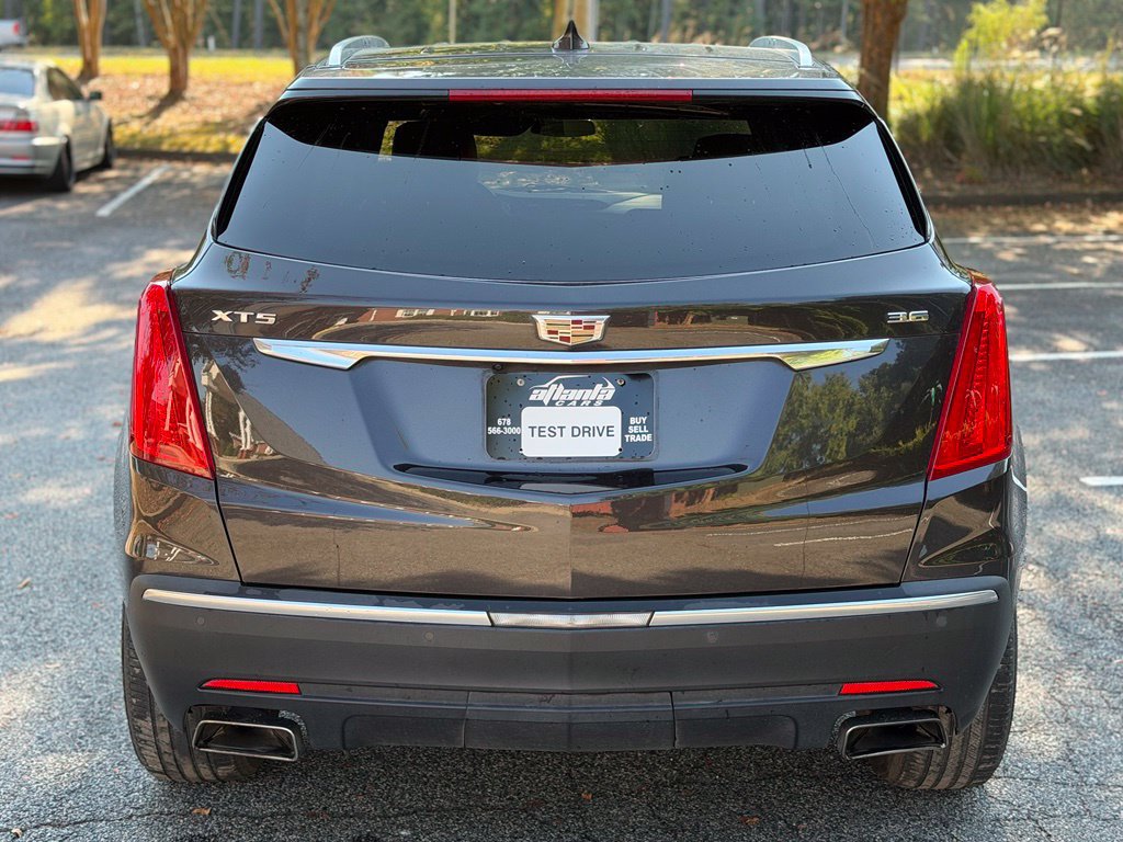 Used 2017 Cadillac XT5 FWD image 4