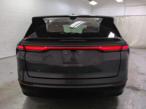 Used 2024 Jeep Wagoneer Launch Edition image 7