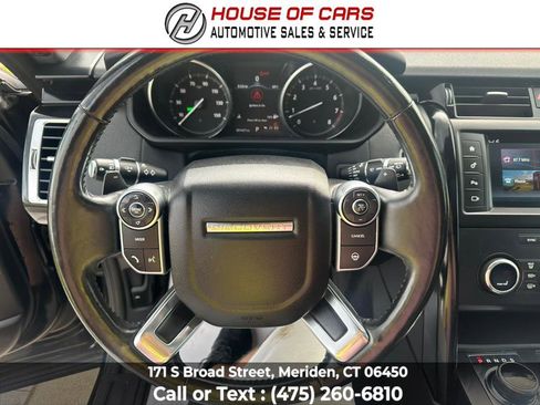 Used 2017 Land Rover Discovery SE image 30