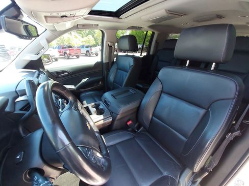 Used 2020 Chevrolet Suburban LT AWD/4WD image 15