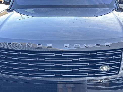 Certified 2023 Land Rover Range Rover SE AWD/4WD image 11