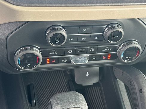 New 2026 Ford Bronco Big Bend w/ Black Diamond Package AWD/4WD image 16