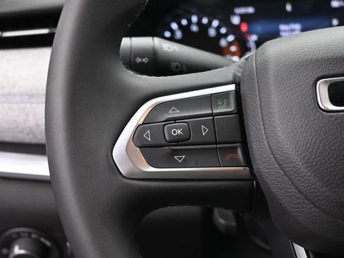 Used 2024 Jeep Compass Latitude AWD/4WD image 20