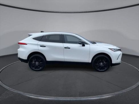 Certified 2024 Toyota Venza Nightshade image 9