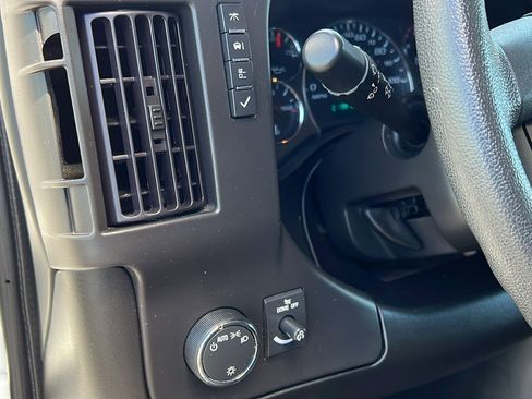 Certified 2022 Chevrolet Express 2500 w/ Driver Convenience Package image 23