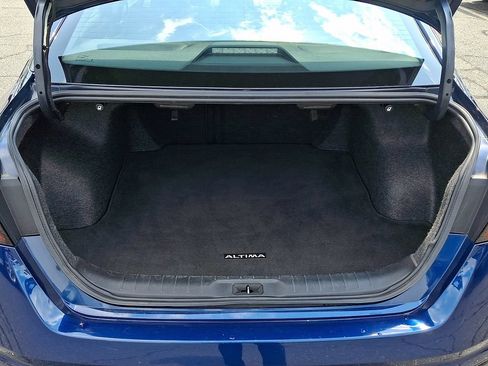 Used 2024 Nissan Altima 2.5 SR FWD image 27