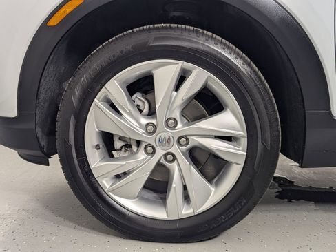 Used 2024 Buick Encore GX Preferred w/ Comfort Package AWD/4WD image 9