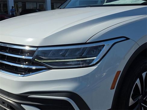 Certified 2022 Volkswagen Tiguan S image 7