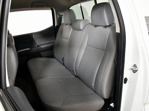 Certified 2022 Toyota Tacoma SR image 17