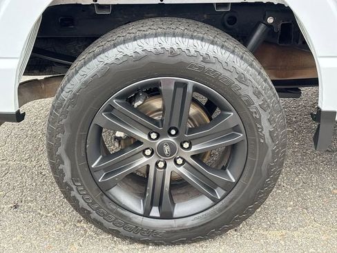 Certified 2022 Ford F150 XLT w/ Equipment Group 302A High image 11