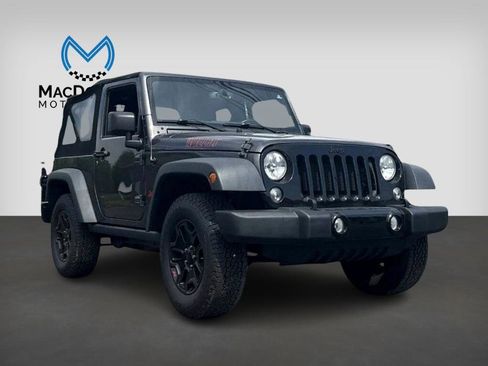 Used 2018 Jeep Wrangler Sport image 2