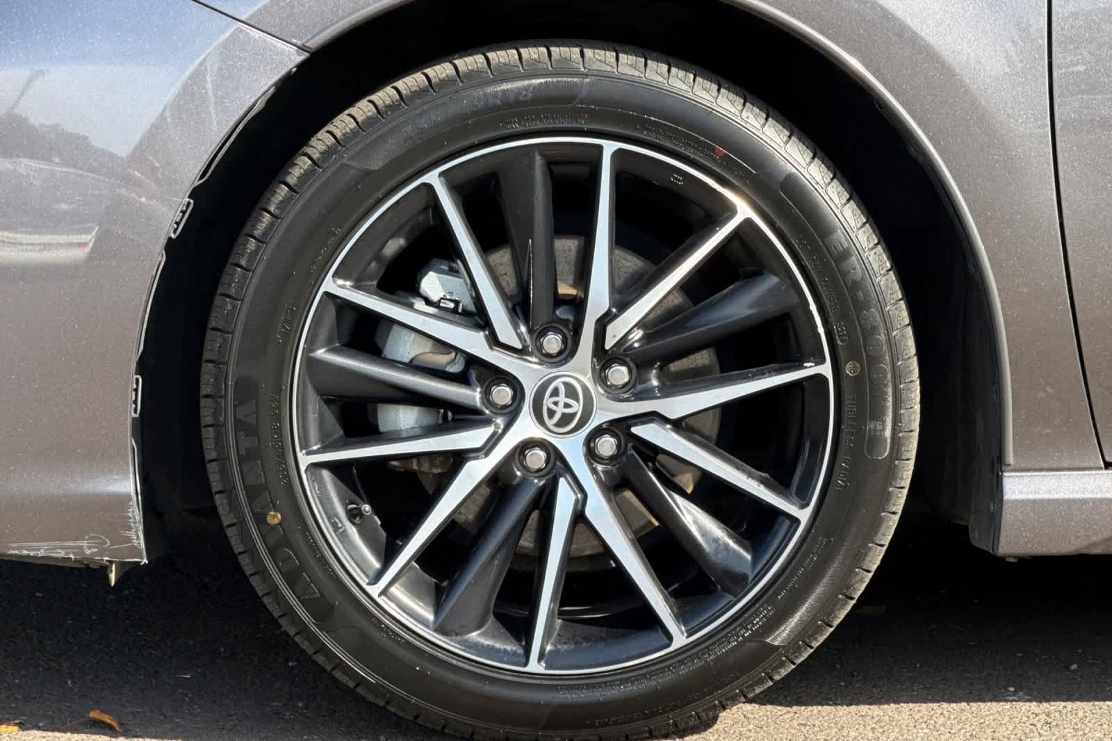 Used 2023 Toyota Camry SE FWD image 24
