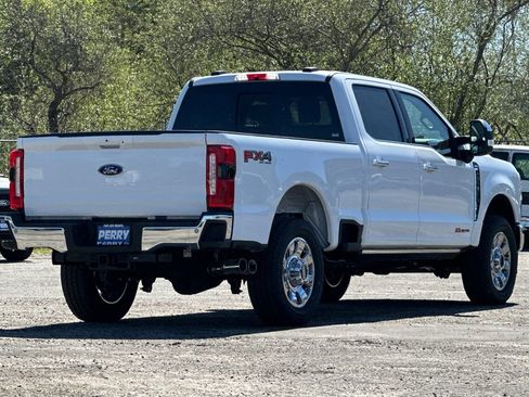 New 2026 Ford F250 Lariat w/ Lariat Ultimate Package image 3