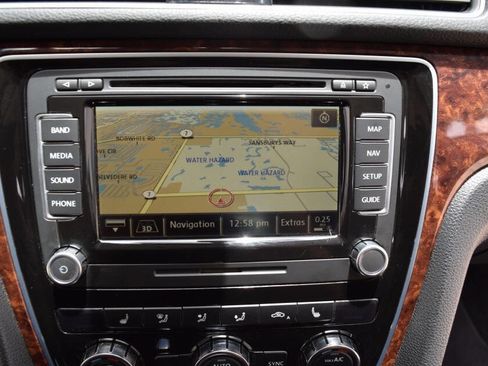 Used 2013 Volkswagen Passat TDI SEL Premium FWD image 60