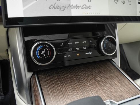 Used 2023 Land Rover Range Rover SE image 16
