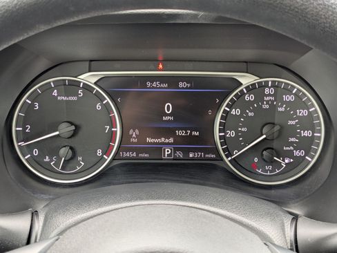 Used 2025 Nissan Sentra SV FWD image 16