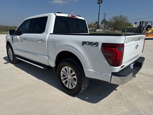 Used 2024 Ford F150 Lariat w/ FX4 Off-Road Package image 4