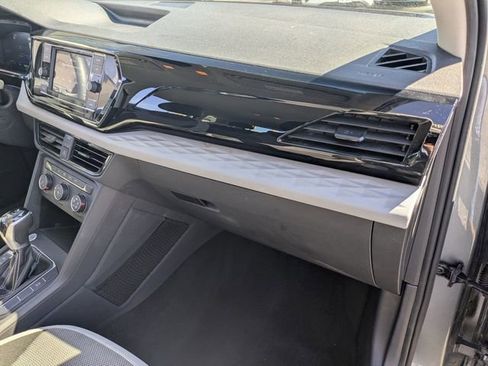 Used 2022 Volkswagen Taos S image 20