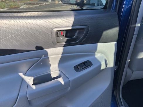 Used 2015 Toyota Tacoma 4x4 Double Cab image 18