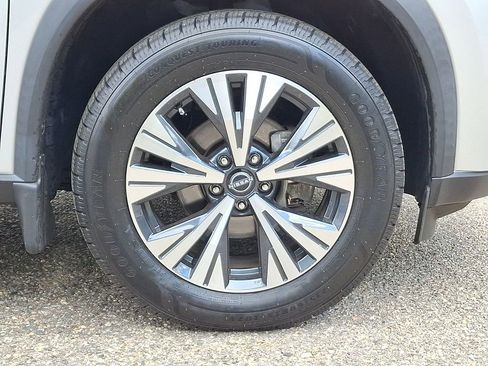 Certified 2023 Nissan Rogue SV w/ SV Premium B Package AWD/4WD image 9