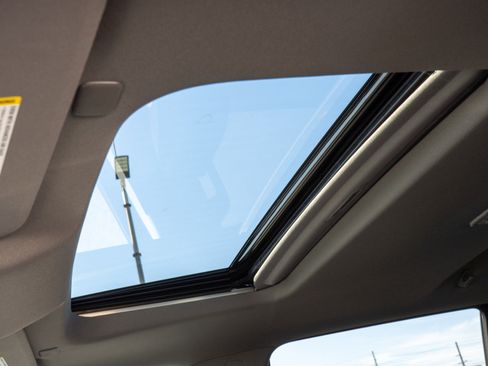 New 2026 GMC Sierra 2500 Denali w/ Denali Reserve Package image 17