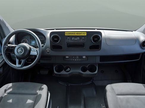Used 2019 Mercedes-Benz Sprinter 144 image 11