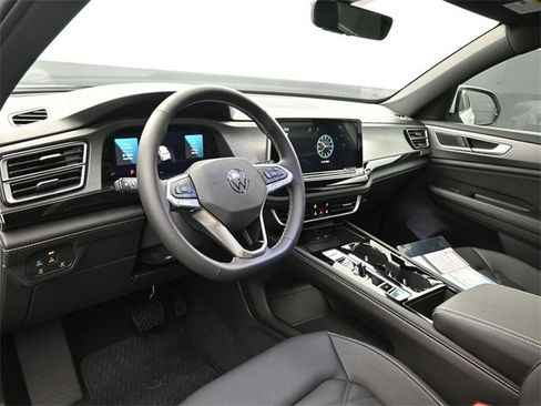 New 2026 Volkswagen Atlas Cross Sport SE image 2