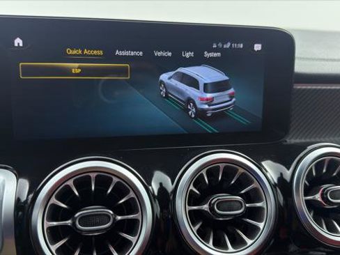 Used 2022 Mercedes-Benz GLB 250 image 34
