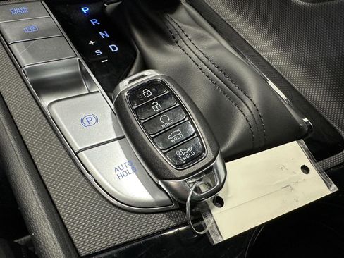 Certified 2023 Hyundai Elantra Limited image 28