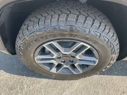New 2026 GMC Terrain AT4 AWD/4WD image 6