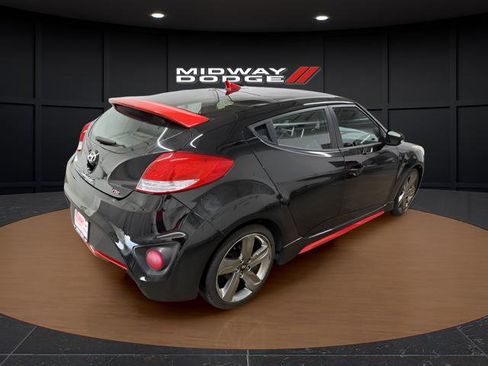 Used 2015 Hyundai Veloster Turbo FWD image 4