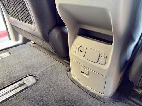 Used 2016 Kia Sedona EX image 56