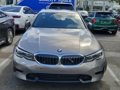 Used 2022 BMW 330i Sedan w/ Convenience Package RWD image 2
