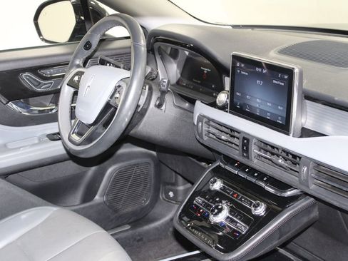 Used 2022 Lincoln Corsair Reserve w/ Equipment Group 201A image 32