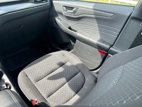Used 2024 Ford Escape Active w/ Tech Pack #1 AWD/4WD image 16