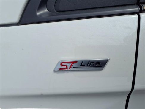 Used 2022 Ford Edge ST-Line image 11