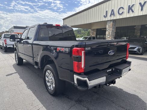 Certified 2024 Ford F250 Lariat w/ Lariat Ultimate Package AWD/4WD image 8
