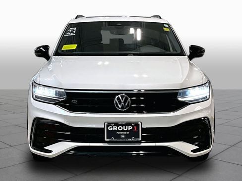 Used 2023 Volkswagen Tiguan SE R-Line AWD/4WD image 4